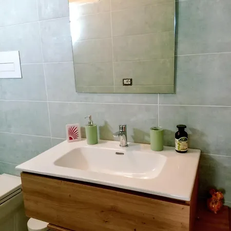 - Centro Tra Stazione Ed Aeroporto - La Teresina Apartment *