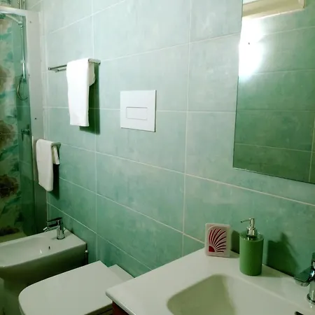 - Centro Tra Stazione Ed Aeroporto - La Teresina Appartement *